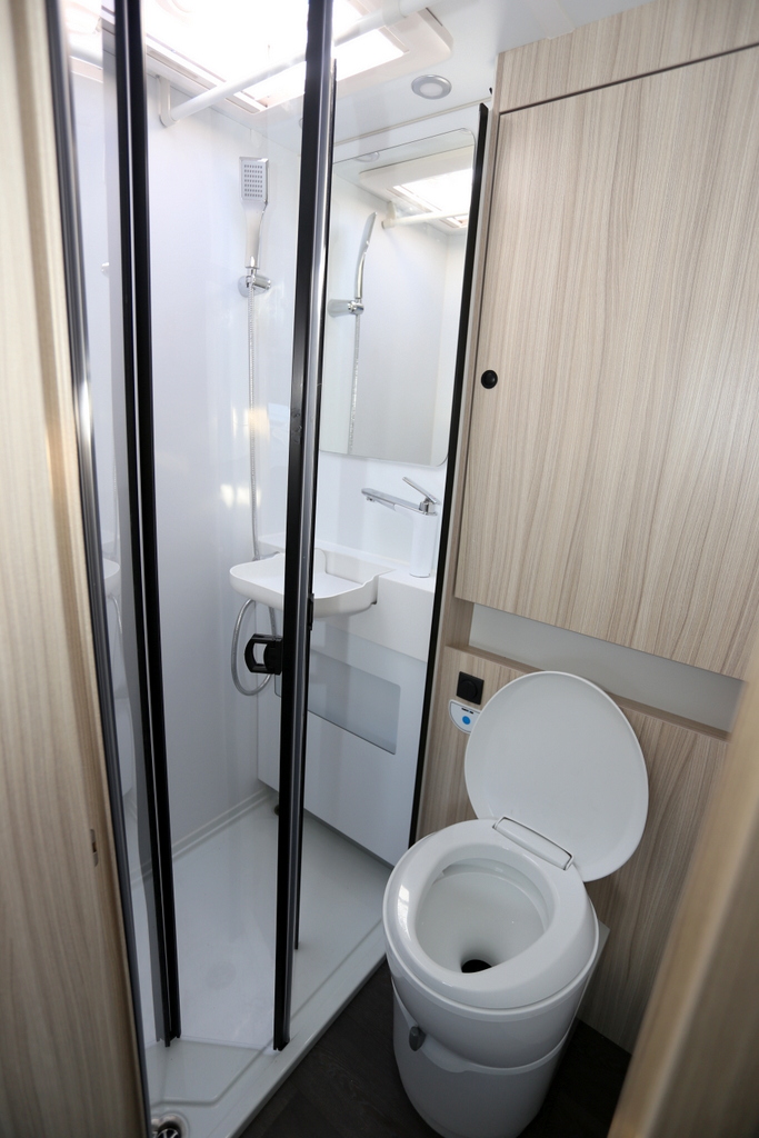 ADRIA SUN LIVING A 75DP SUNLIVING　A75DPの画像