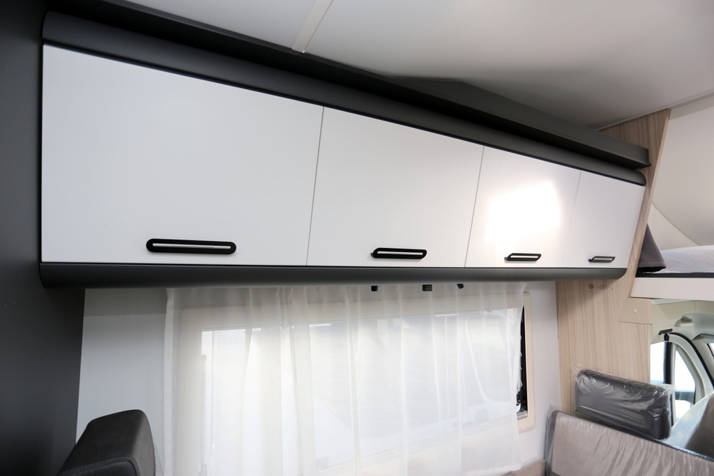 ADRIA SUN LIVING A 75DP SUNLIVING　A75DPの画像