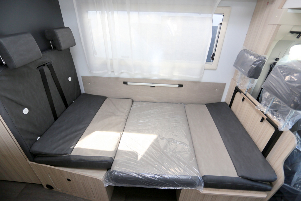 ADRIA SUN LIVING A 75DP SUNLIVING　A75DPの画像