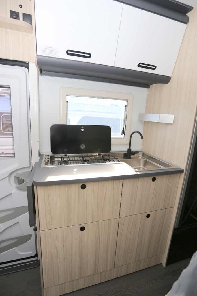 ADRIA SUN LIVING A 75DP SUNLIVING　A75DPの画像