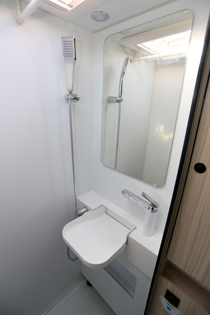 ADRIA SUN LIVING A 75DP SUNLIVING　A75DPの画像
