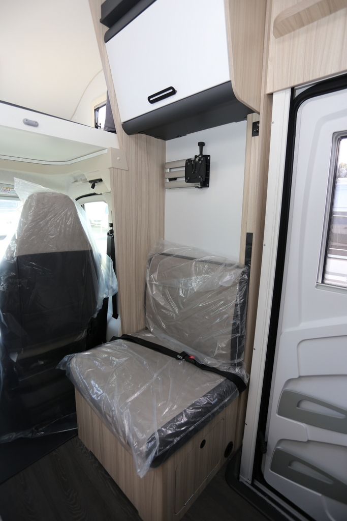 ADRIA SUN LIVING A 75DP SUNLIVING　A75DPの画像