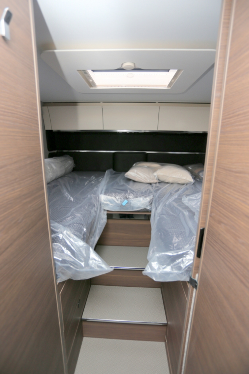 ADRIA SUPERSONIC 890 LL A NEW STAR TODAY. ICON TOMORROW.の他画像4枚目