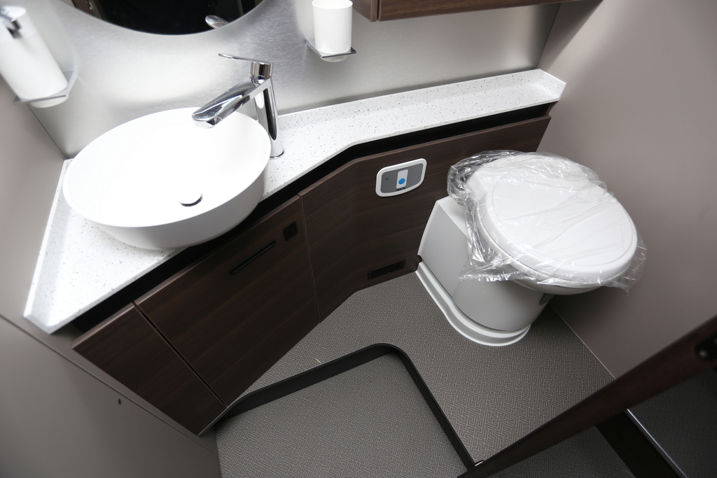 ADRIA SUPERSONIC 890 LL A NEW STAR TODAY. ICON TOMORROW.の画像