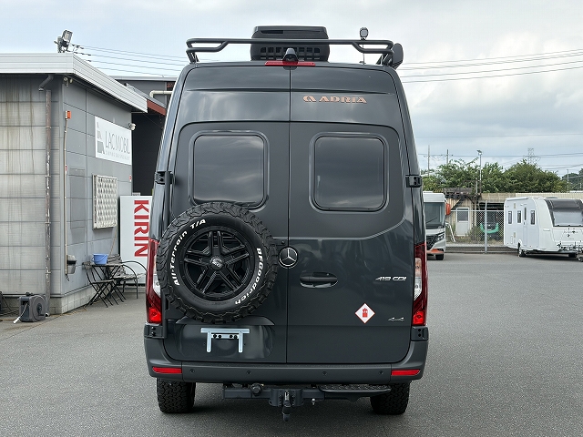 ADRIA SUPERTWIN MB 700 SGX FOR YOUR WILDER SIDE. アドリア待望の4×4 アドベンチャーモデルの画像