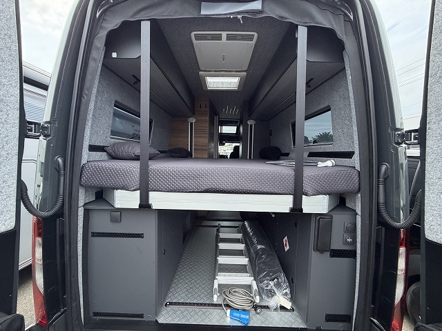 ADRIA SUPERTWIN MB 700 SGX FOR YOUR WILDER SIDE. アドリア待望の4×4 アドベンチャーモデルの画像