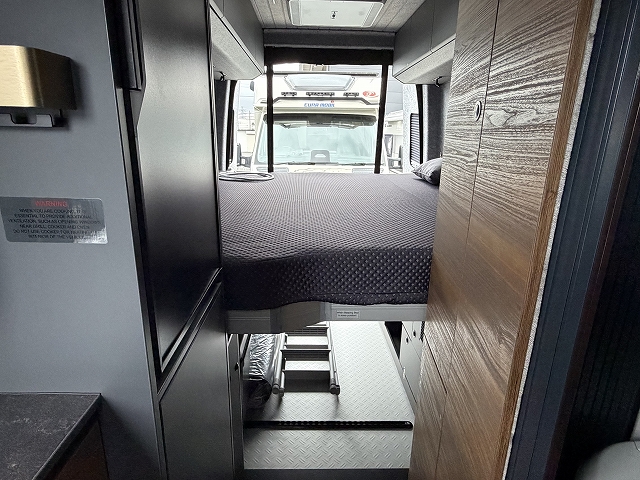 ADRIA SUPERTWIN MB 700 SGX FOR YOUR WILDER SIDE. アドリア待望の4×4 アドベンチャーモデルの画像