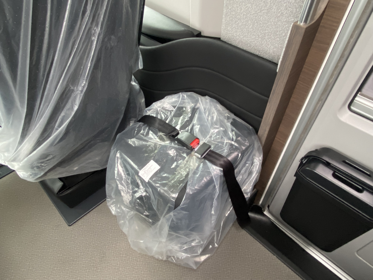 ADRIA SUPERSONIC 780 SL 美しき造形と、最高峰の快適。の画像