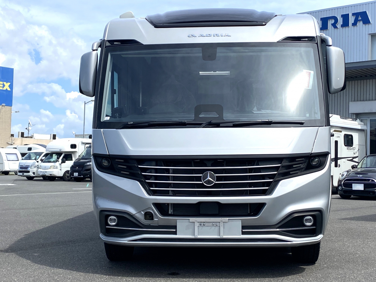 ADRIA SUPERSONIC 780 SL 美しき造形と、最高峰の快適。の画像