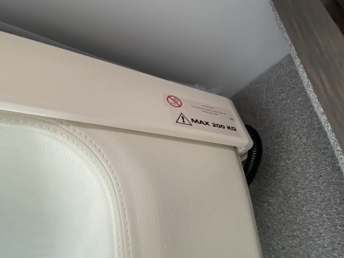 ADRIA SUPERSONIC 780 SL 美しき造形と、最高峰の快適。の画像