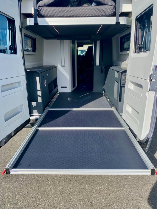 ADRIA TWIN SUPREME 640 SGX TWIN最大のサイズに大きな電動昇降ベッドの他画像4枚目