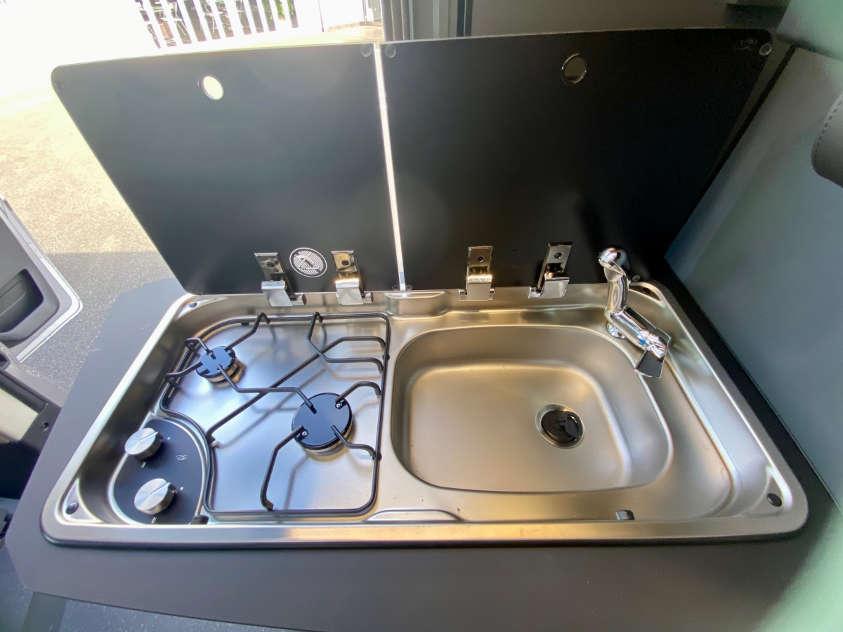 ADRIA TWIN SUPREME 640 SGX TWIN最大のサイズに大きな電動昇降ベッドの画像