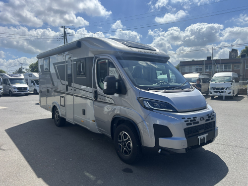 ADRIA COMPACT SUPREME DL コンパクトなサイズでありながら広々とした居住空間、スタイル、実用性、快適性を兼ね備えた、1年中使えるモーターホームです。の他画像1枚目