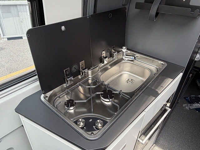 ADRIA TWIN SUPREME 600 SPB TWIN  600 SPBの画像