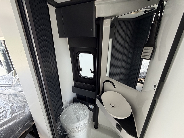 ADRIA TWIN SUPREME 600 SPB TWIN  600 SPBの画像