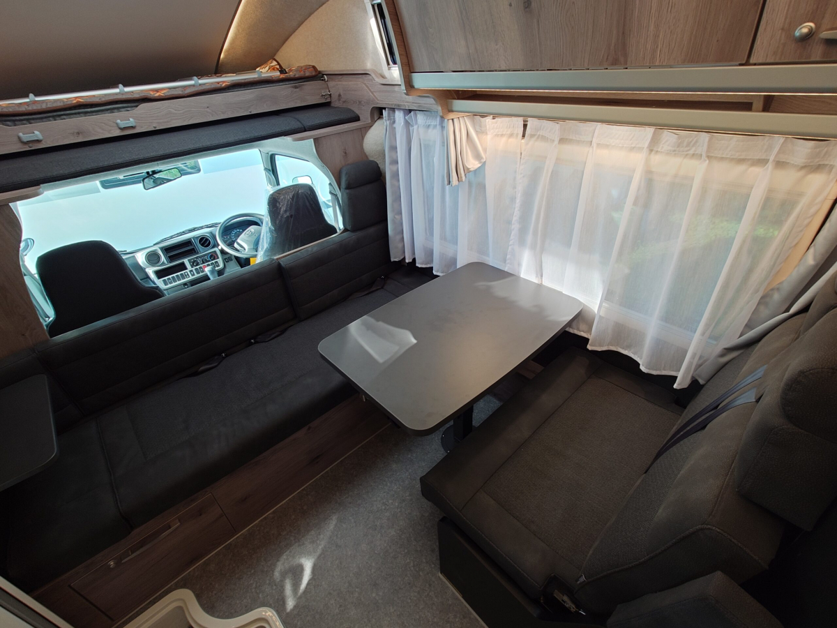 アネックス LIBERTY 52DB i_UltraPower4800_ブラックライン 4WD、　床暖房システム搭載、 国内最高峰の断熱性能と居住性を備えたプレミアム・キャブコン!の画像