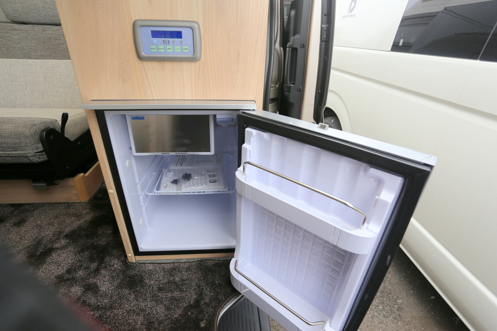 D.V.D ダーウィン Q3 早い者勝ち!!展示車 販売いたします!!の画像