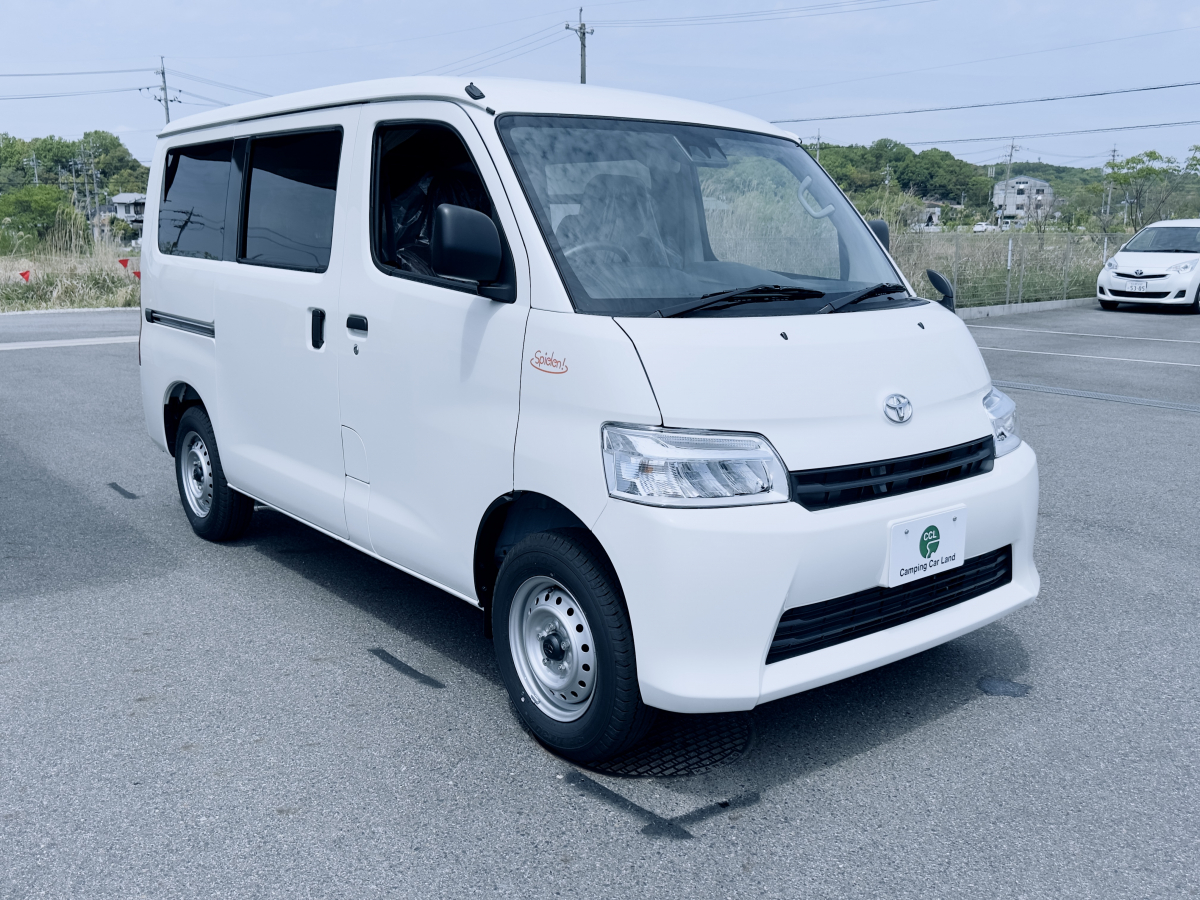 フロットモビール シュピーレン  トヨタ・タウンエースベース、「ちょうどいいサイズ」と「圧倒的なカスタムの自由度」が最大の魅力のコンパクト・バンコン!の画像