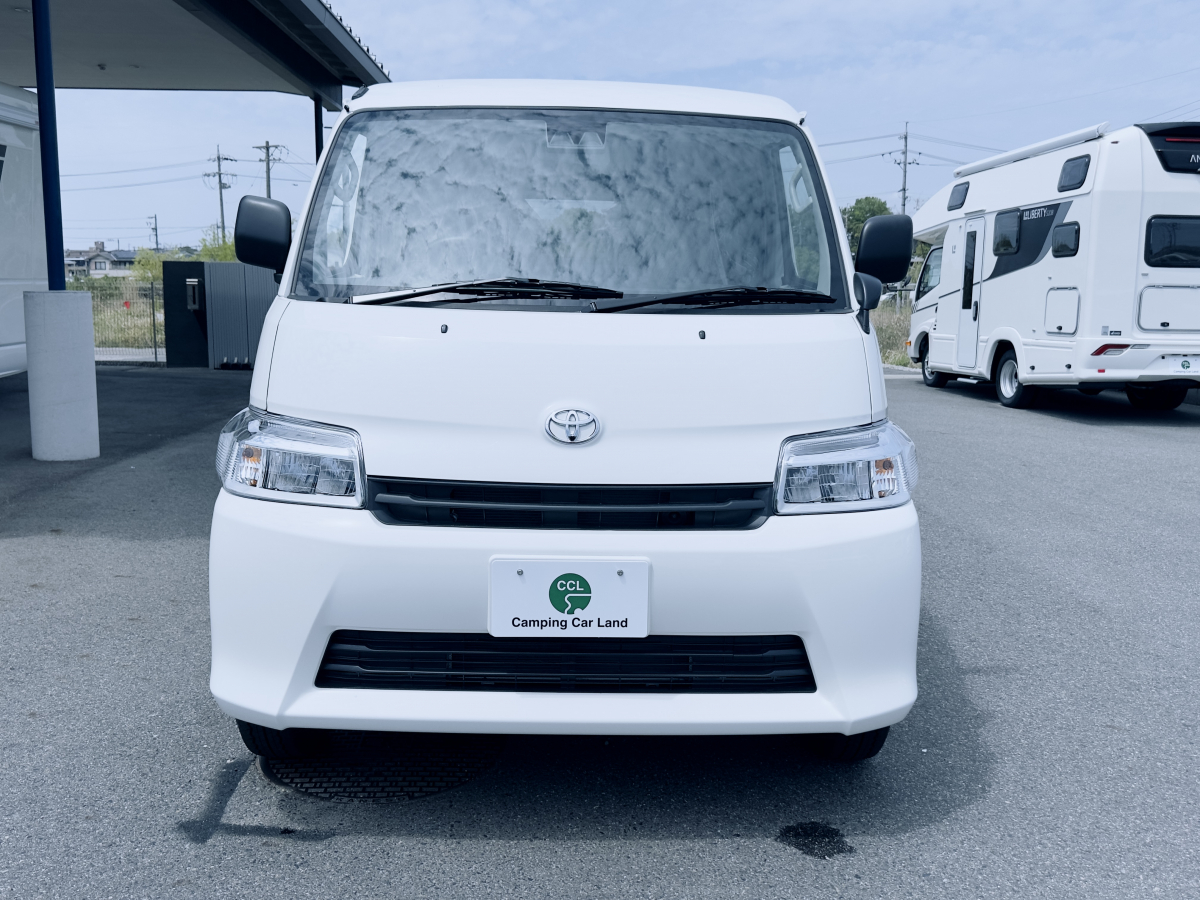 フロットモビール シュピーレン  トヨタ・タウンエースベース、「ちょうどいいサイズ」と「圧倒的なカスタムの自由度」が最大の魅力のコンパクト・バンコン!の画像