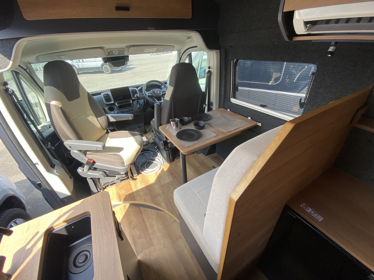THIRD SPACE BREATH 54DD 2人旅でも家族でも使いやすいキャンピングカー!の画像