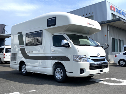 セレンゲティ525 <br>ハイエースをベースにした使いやすい国産キャブコン!