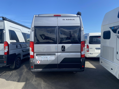 ADRIA TWIN SUPREME 640 SLB 新車未登録車!!最新のシリーズ10がベース車です!の他画像5枚目