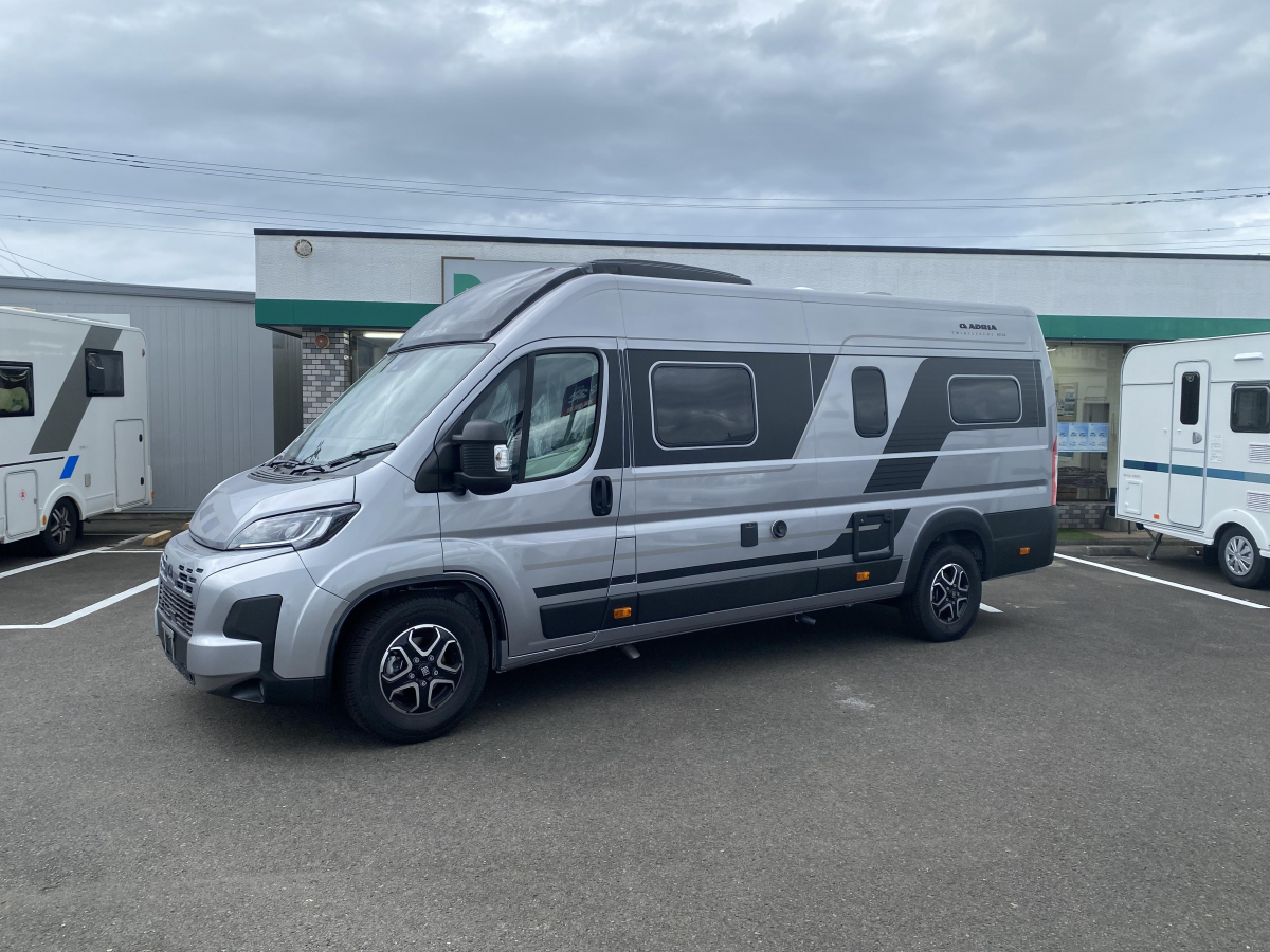 ADRIA TWIN SUPREME 640 SLB 新車未登録車!!最新のシリーズ10がベース車です!の画像
