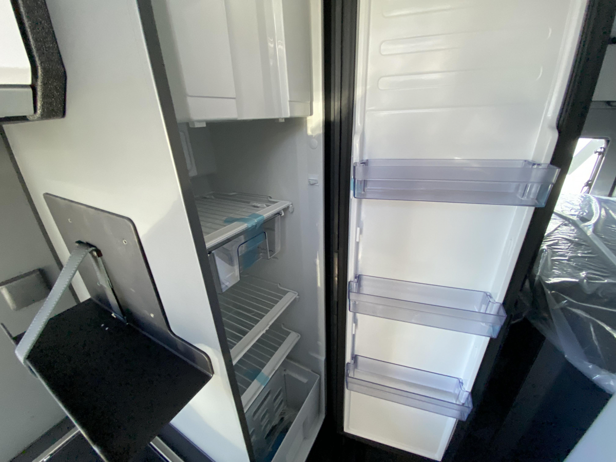 ADRIA TWIN SUPREME 640 SLB 新車未登録車!!最新のシリーズ10がベース車です!の画像