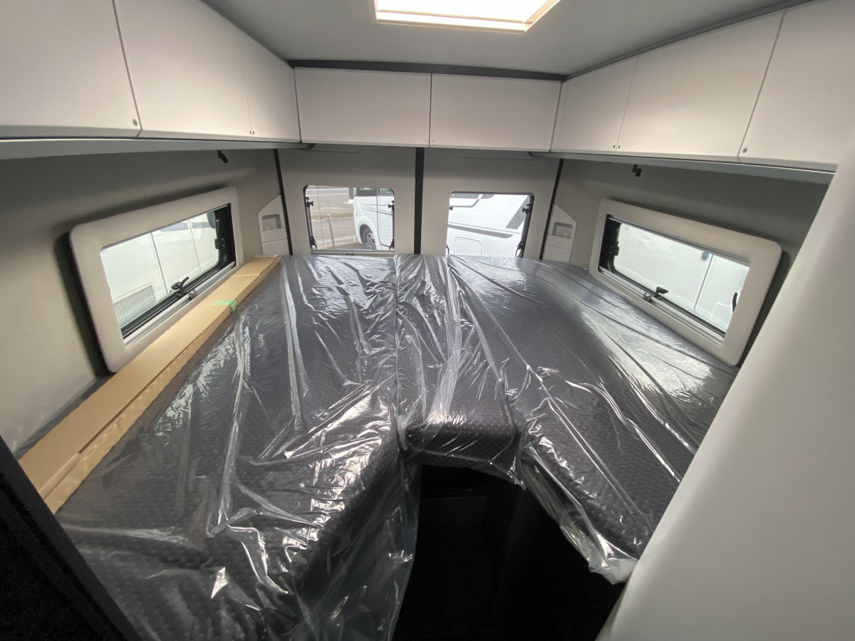 ADRIA TWIN SUPREME 640 SLB 新車未登録車!!最新のシリーズ10がベース車です!の画像
