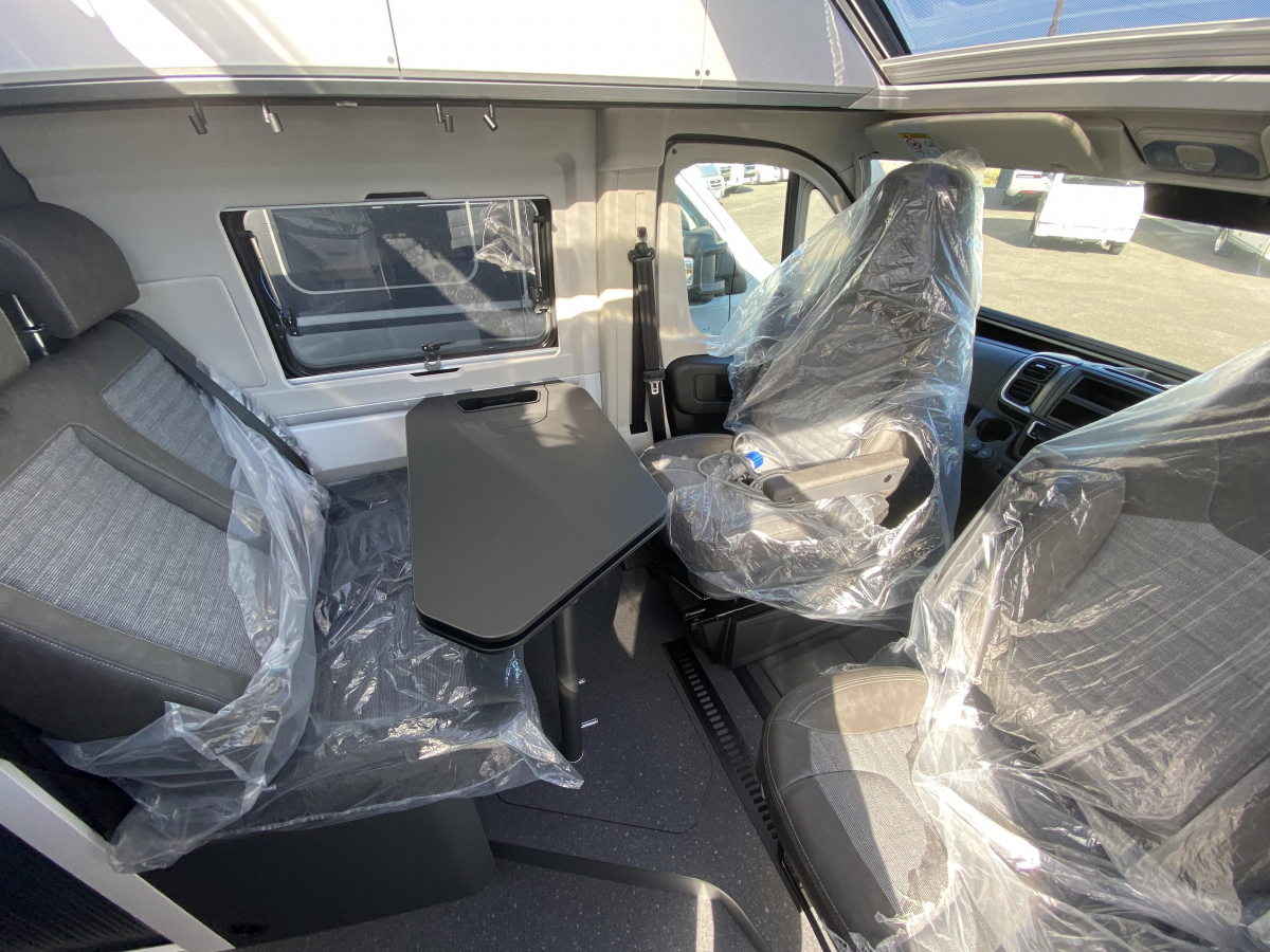 ADRIA TWIN SUPREME 640 SLB 新車未登録車!!最新のシリーズ10がベース車です!の画像
