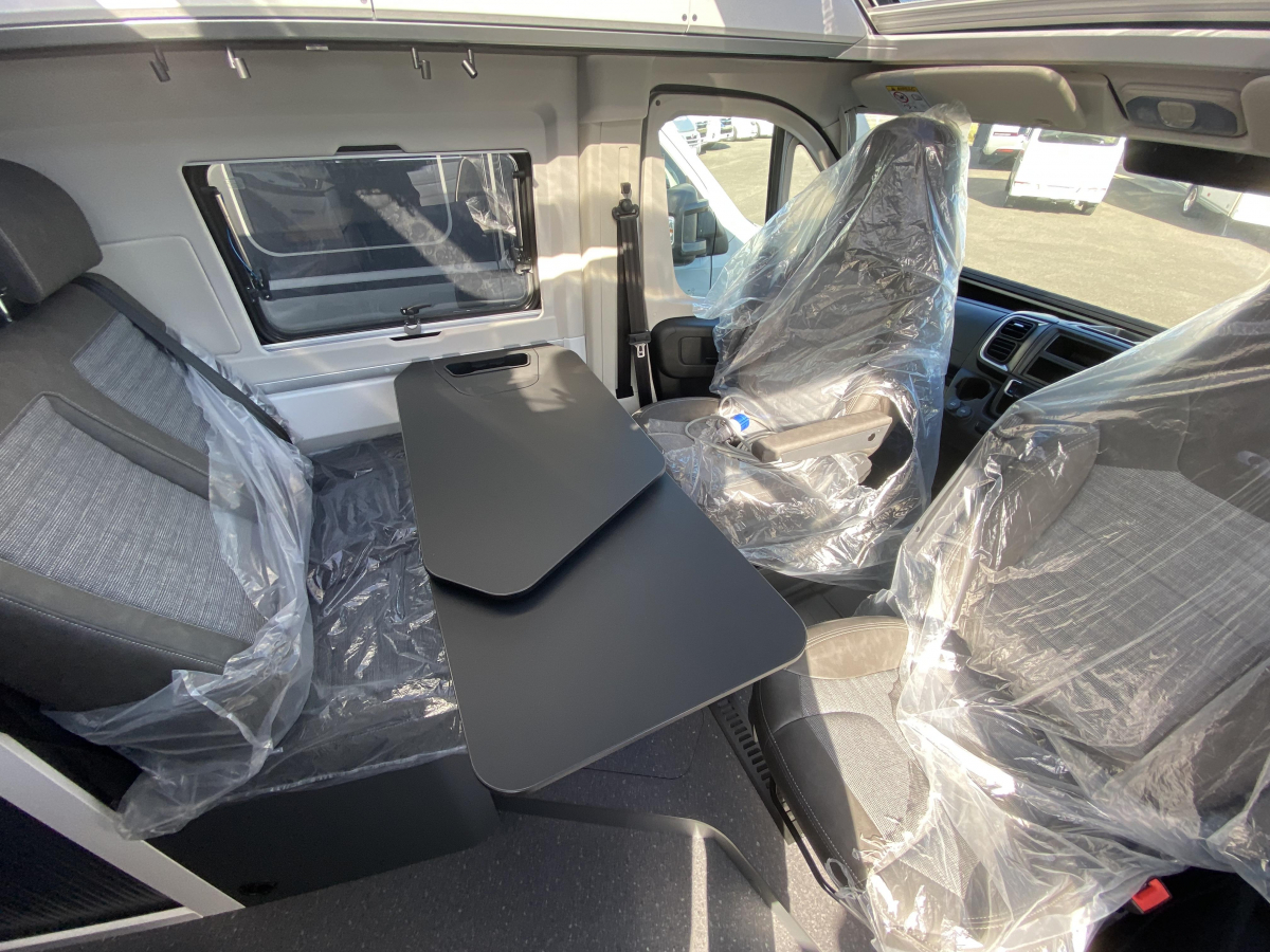 ADRIA TWIN SUPREME 640 SLB 新車未登録車!!最新のシリーズ10がベース車です!の画像