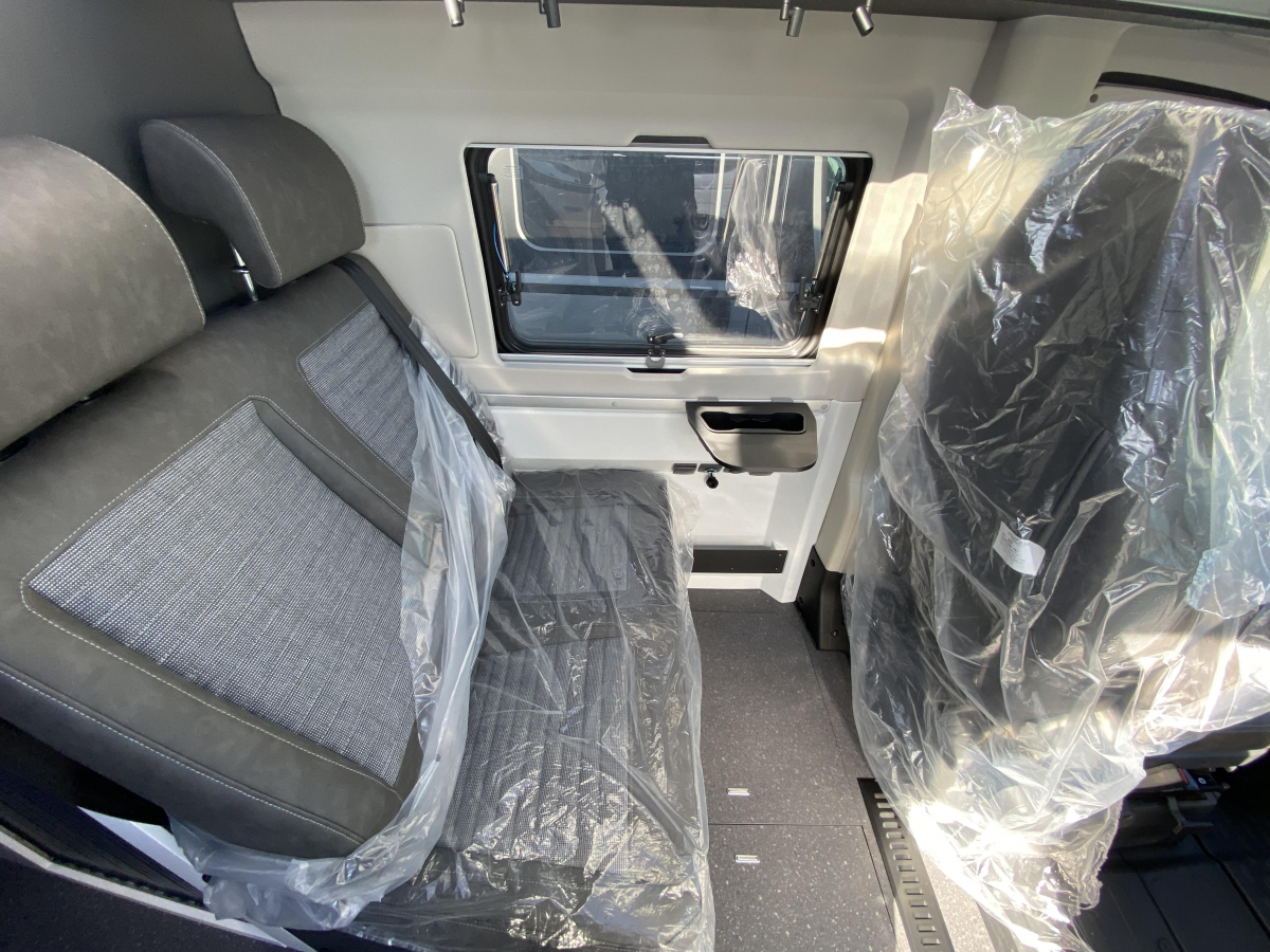 ADRIA TWIN SUPREME 640 SLB 新車未登録車!!最新のシリーズ10がベース車です!の画像