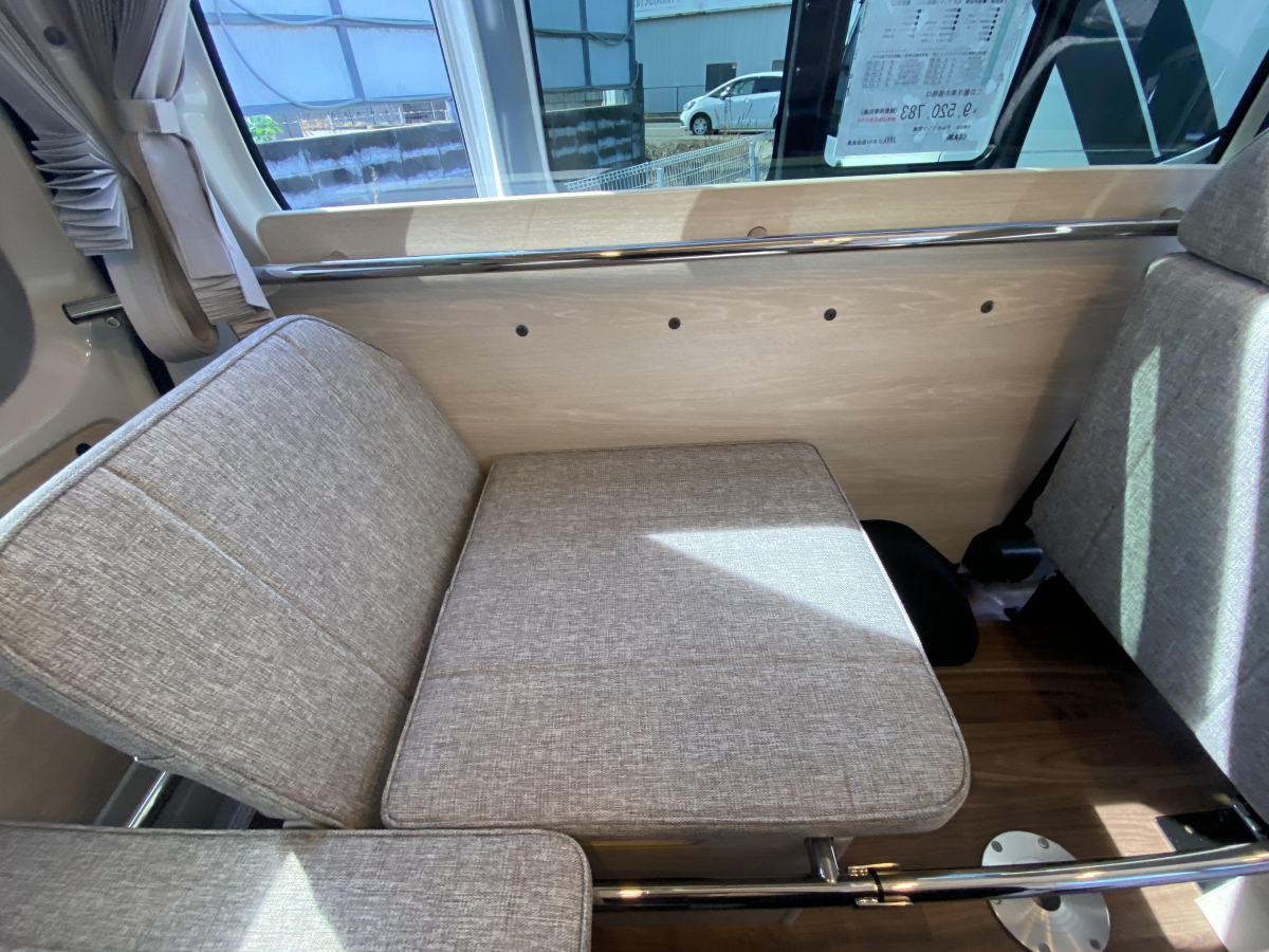 アネックス Arte3 EXCP+2 4WD 街乗りも旅もこなすキャンピングカー入庫!の画像