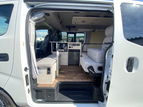 アネックス Arte3 EXCP+2 4WD 街乗りも旅もこなすキャンピングカー入庫!の他画像3枚目
