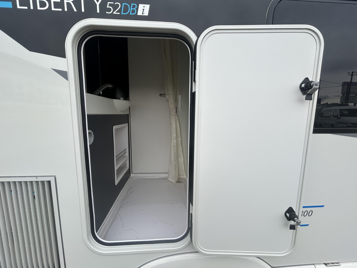 アネックス LIBERTY 52DB i_UltraPower4800 4WD　ディーゼルターボ　寒冷地仕様入庫!床暖房システム搭載、国内最高峰の断熱性能と居住性を備えたプレミアムキャブコン!の画像