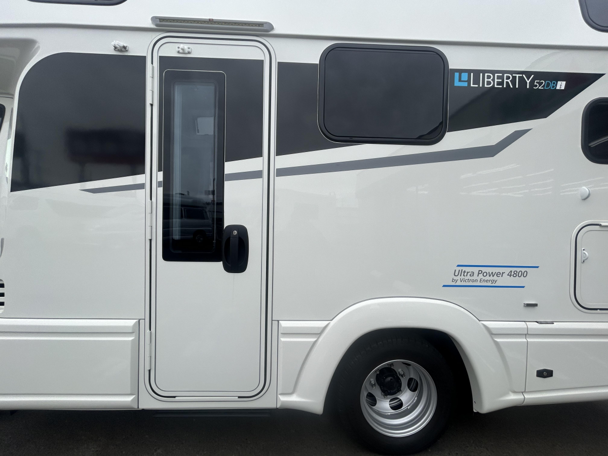 アネックス LIBERTY 52DB i_UltraPower4800 4WD　ディーゼルターボ　寒冷地仕様入庫!床暖房システム搭載、国内最高峰の断熱性能と居住性を備えたプレミアムキャブコン!の画像