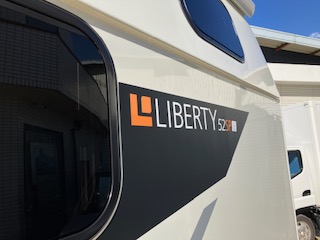  リバティ 52DSPi Ultra Power (3988) 伝統的スタイルと最新テクノロジーの融合  広いベッドで快適に。の他画像3枚目
