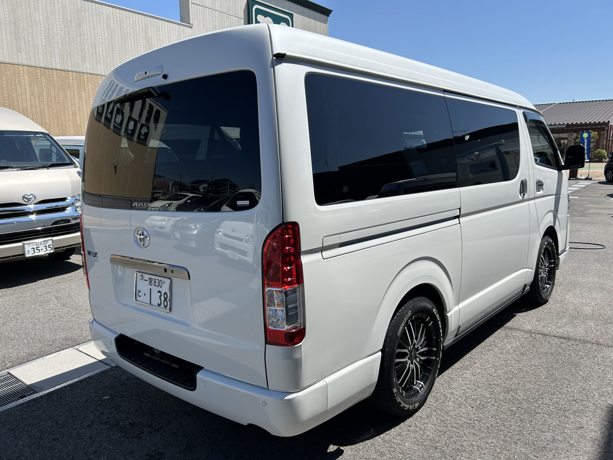  C'snex 上質感あるハイエースワイドミドルバンの画像