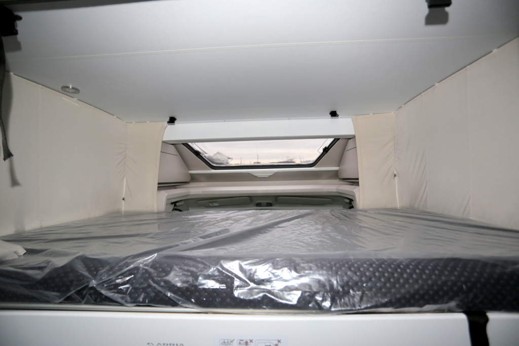 ADRIA MATRIX SUPREME 670 SL Live your best lifeの画像