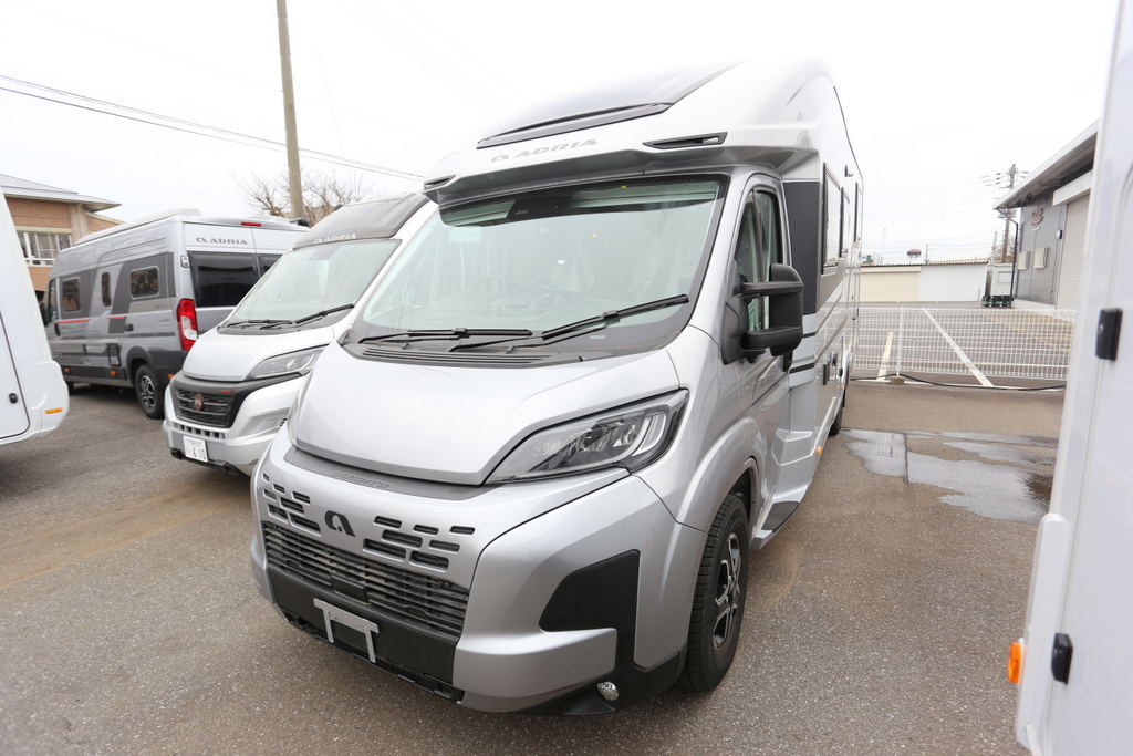 ADRIA MATRIX SUPREME 670 SL Live your best lifeの画像