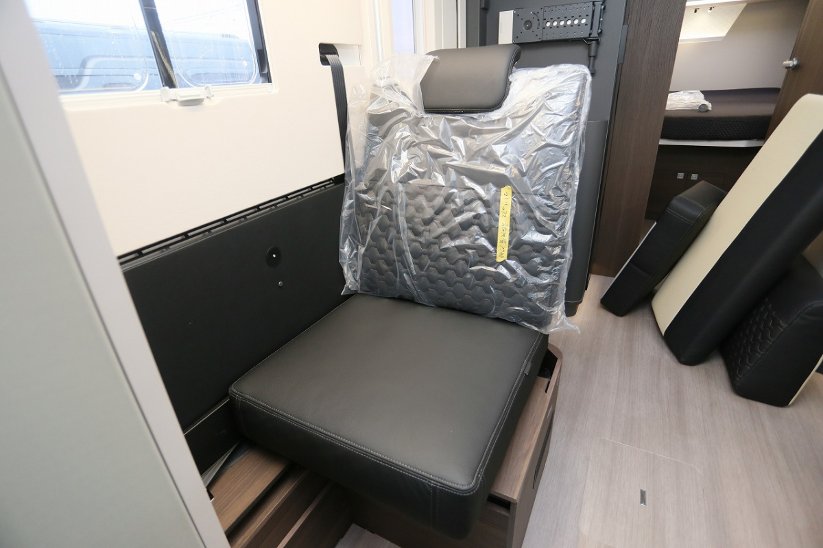 ADRIA MATRIX SUPREME 670 DC MATRIX SUPREME 670DCの画像
