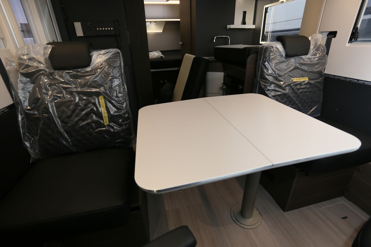 ADRIA MATRIX SUPREME 670 DC MATRIX SUPREME 670DCの画像
