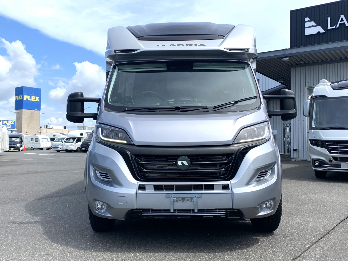 ADRIA MATRIX SUPREME 670 DC 世界のどこにいても、そこは五つ星の特等席。の画像