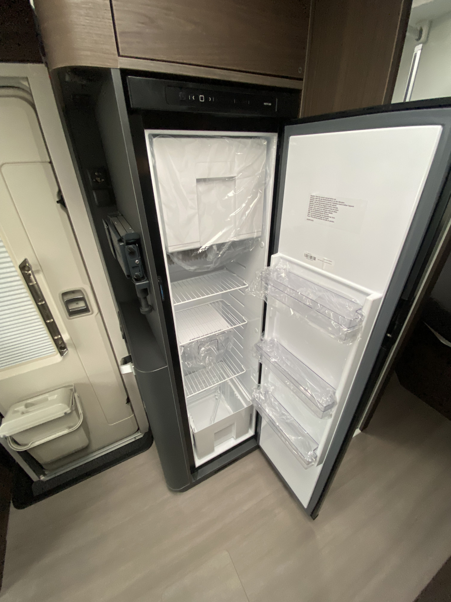ADRIA MATRIX SUPREME 670 DC 世界のどこにいても、そこは五つ星の特等席。の画像