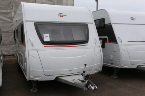 バーストナー averso plus 520TL(アヴェルソ プラス)<br>ツインベッドとダブル二段ベッドの組み合わせで 6人が就寝できる余裕のスペースが嬉しいですね