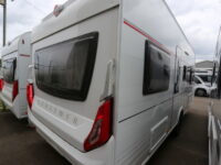  averso plus 520TL(アヴェルソ プラス) ツインベッドとダブル二段ベッドの組み合わせで 6人が就寝できる余裕のスペースが嬉しいですねの画像