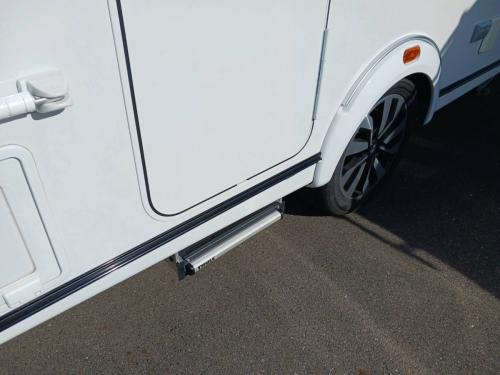 インディアナRV クナウス スポーツ 450 FU エアコンもムーバーも、欲しい装備はすべてここに。至れり尽くせりのクナウスで、極上の休日を。の他画像3枚目