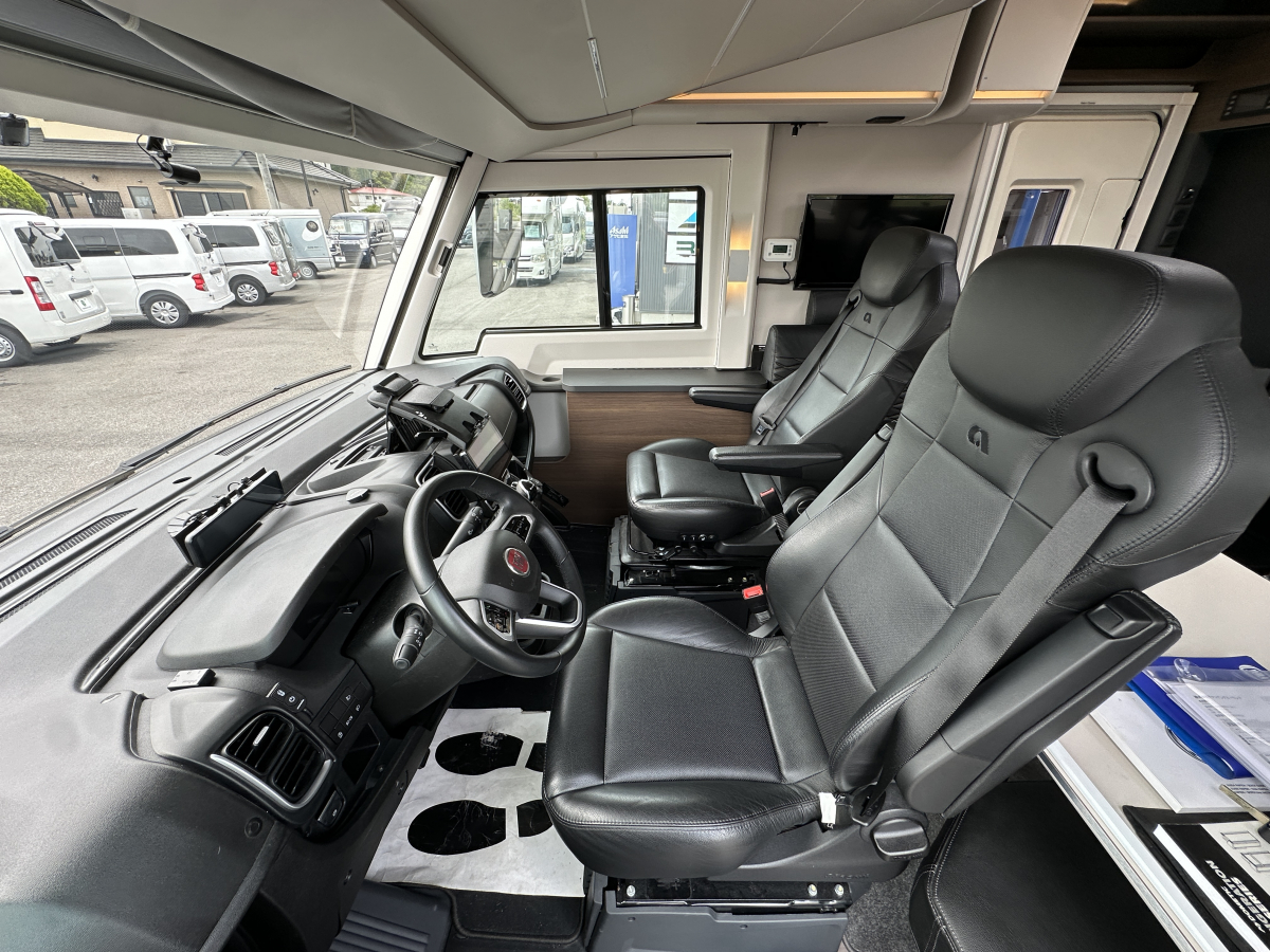 ADRIA SONIC SUPREME 700 SL ADRIAモーターホームの最上級クラス!!の画像