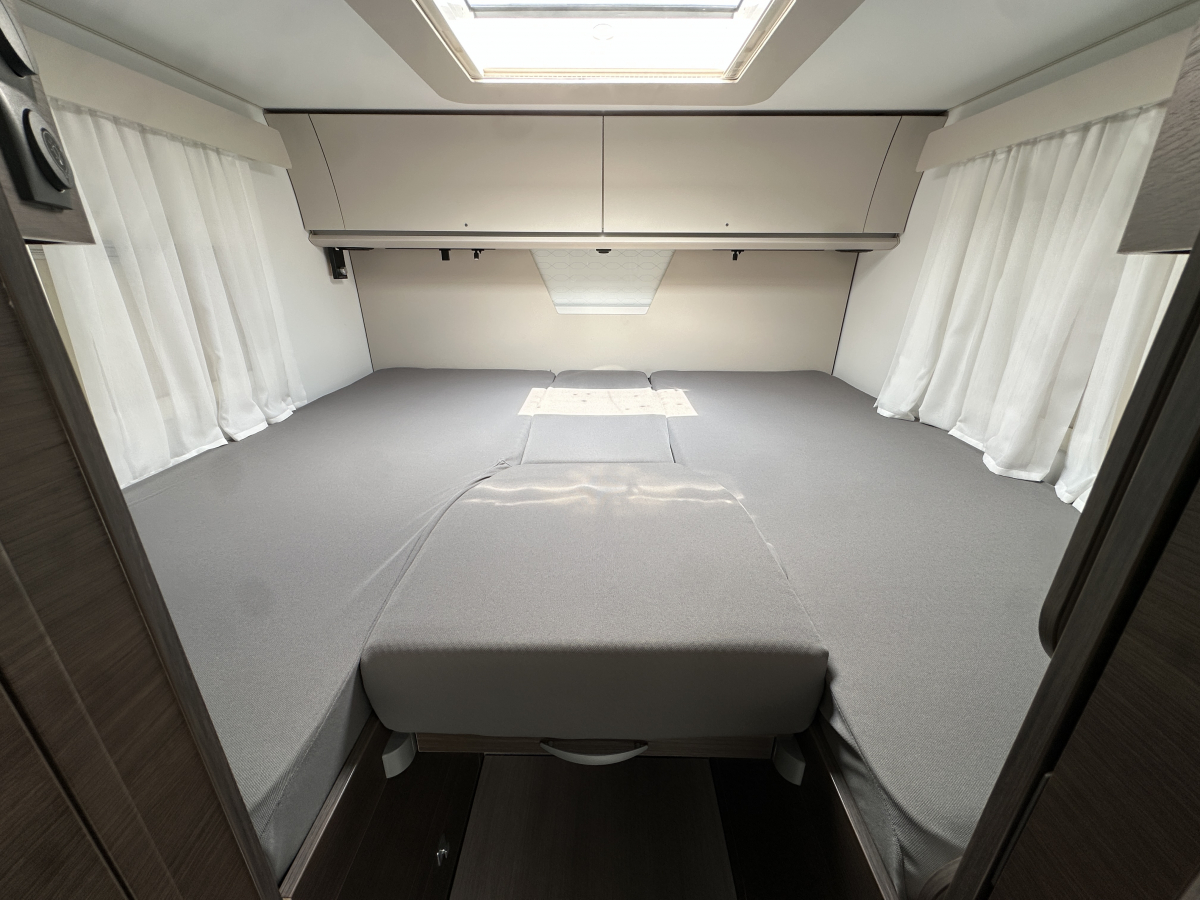 ADRIA SONIC SUPREME 700 SL ADRIAモーターホームの最上級クラス!!の画像