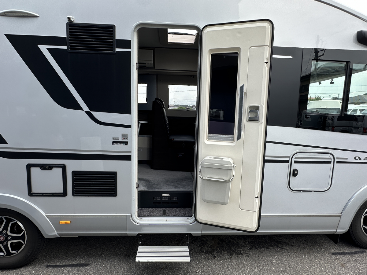 ADRIA SONIC SUPREME 700 SL ADRIAモーターホームの最上級クラス!!の画像